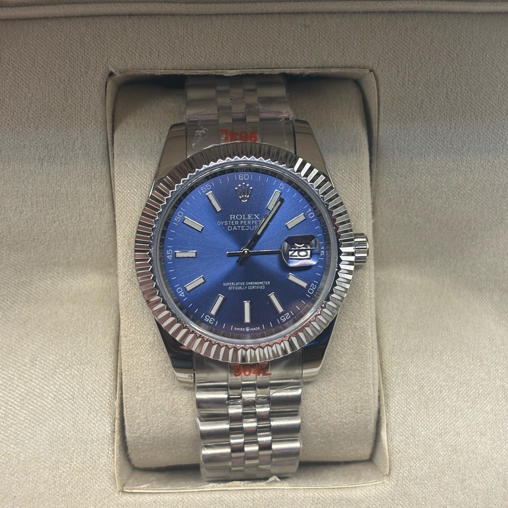 Rolex Silver and Blue Watch 41mm oyster perpetual automatic movement Swiss made